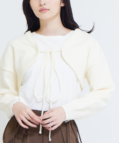 solleim（ソルレム）の「フロントリボンショートボレロカーディガン（カーディガン/ボレロ・レディース・ブラック/アイボリー・M）」の3枚目の写真