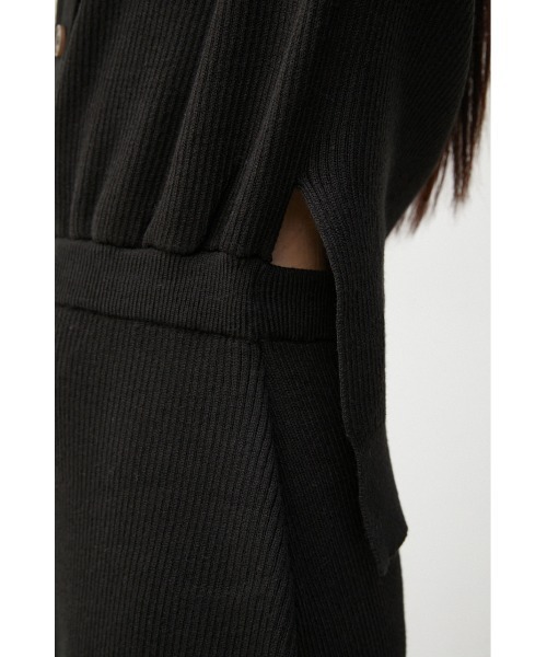 AZUL by moussy（アズールバイマウジー）の「FRONT BUTTON BLOUSING RIB OP/フロントボタンブラウジングリブワンピース（ワンピース・レディース・ダークベージュ/ブラック/カーキ/ボルドー・SMALL/MEDIUM）」の13枚目の写真