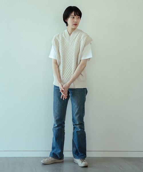 BEAMS LIGHTS（ビームスライツ）の「BEAMS LIGHTS / アラン ケーブル ベスト（ベスト・メンズ・チャコールグレー/ナチュラル・SMALL/MEDIUM/LARGE）」の19枚目の写真