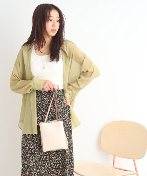 SHOO・LA・RUE(シューラルー)の「◆【軽量】ふわっと軽い3層ショルダーバッグ(ショルダーバッグ・レディース・グレー系4/イエロー/ブルー/グリーン/サンドベージュ/ブラック/ベージュ系4/シルバー・00)」の4枚目の写真