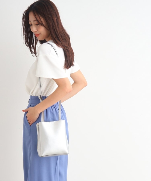 SHOO・LA・RUE(シューラルー)の「◆【軽量】ふわっと軽い3層ショルダーバッグ(ショルダーバッグ・レディース・グレー系4/イエロー/ブルー/グリーン/サンドベージュ/ブラック/ベージュ系4/シルバー・00)」の8枚目の写真