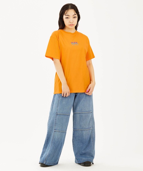 X-girl（エックスガール）の「HORIZON MILLS LOGO S/S TEE（Tシャツ/カットソー・レディース・ブラック/ホワイト/オレンジ・S/M/L/XL）」の16枚目の写真