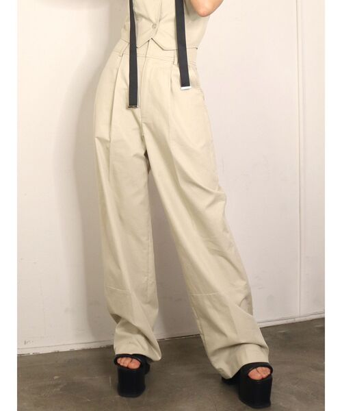 EMODA（エモダ）の「ハイウエストルーズパンツ（その他パンツ・レディース・ブラック/グリーン/アイボリー・SMALL/MEDIUM）」の10枚目の写真