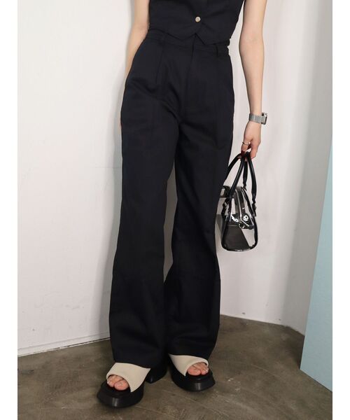 EMODA（エモダ）の「ハイウエストルーズパンツ（その他パンツ・レディース・ブラック/グリーン/アイボリー・SMALL/MEDIUM）」の5枚目の写真