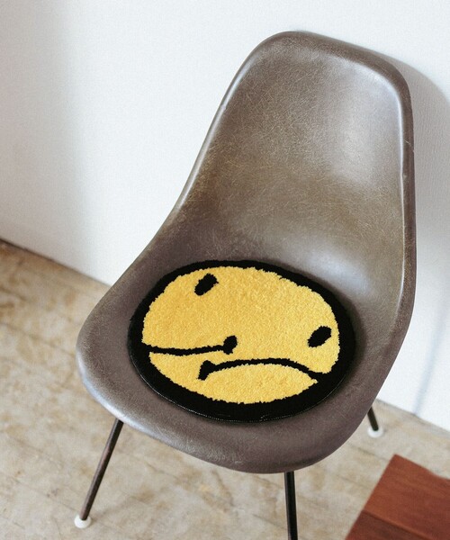 SECOND LAB.（セカンド ラブ）の「SECOND LAB. / SMILE CHAIR RUG MAT（ラグ/マット・メンズ・オフホワイト/グリーン/イエロー・ONE SIZE）」の3枚目の写真