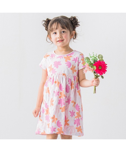 BeBe（ベベ）の「BeBe/アートフラワープリントワンピース(90~140cm)（ワンピース・キッズ・ブルー系その他/ピンク系その他・100/110/90/130/120/140）」の2枚目の写真