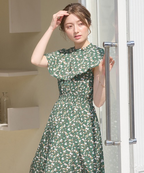 ASTORIA ODIER(アストリアオディール)の「ラッフルカラー花柄ワンピース(ワンピース・レディース・ブラウン/グリーン/アイボリー・MEDIUM)」の3枚目の写真