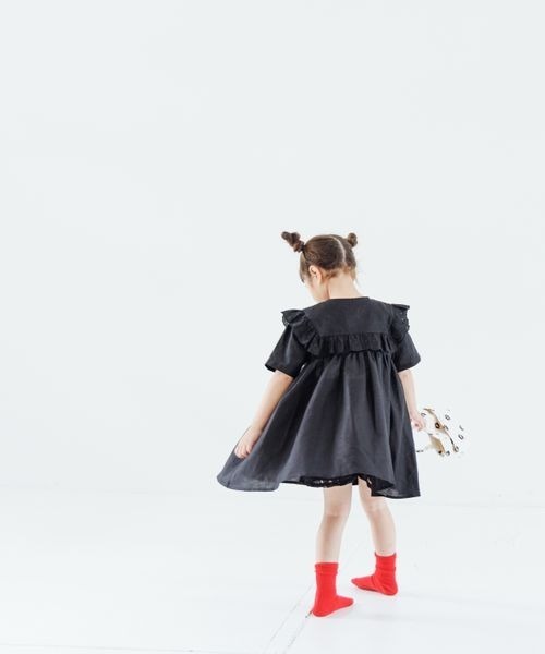 LOWRYS FARM（ローリーズファーム）の「シシュウＢＩＧカラーワンピース　960781（ワンピース・キッズ・ホワイト/ブラック/ベージュ・110cm/120cm/130cm/140cm/150cm）」の19枚目の写真