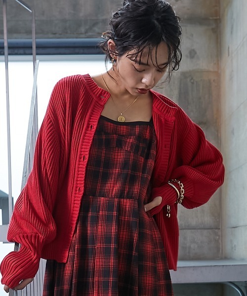 GEVS.(ジェイヴィス)の「<大きいサイズ> 2WAYニットカーディガン GEVS.(カーディガン/ボレロ・レディース・レッド/ブラック/ブルー・L/LL/3L/4L/5L)」の20枚目の写真