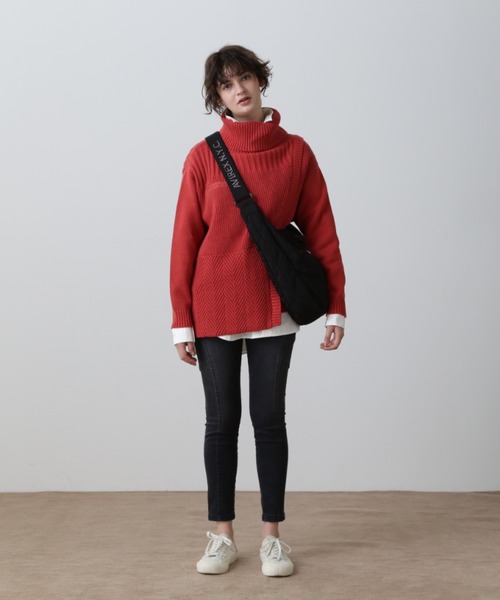 AVIREX（アヴィレックス）の「【限定】BONDING QUILTING SHOULDER BAG/ボンディング キルティングショルダーバッグ（ショルダーバッグ・レディース・オレンジ/ブラック/オリーブ/ネイビー/マスタード・FREE/F）」の12枚目の写真