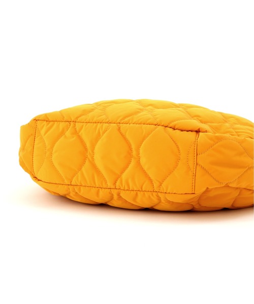 AVIREX（アヴィレックス）の「【限定】BONDING QUILTING SHOULDER BAG/ボンディング キルティングショルダーバッグ（ショルダーバッグ・レディース・オレンジ/ブラック/オリーブ/ネイビー/マスタード・FREE/F）」の22枚目の写真