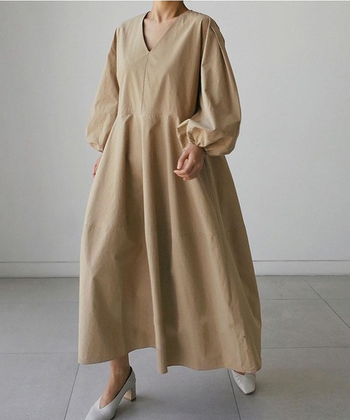 MAISON BREEZE（メゾンブリーズ）の「【SETUP7】ボリュームスリーブワンピース KNF030（ワンピース・レディース・ベージュ/ブラック・FREE）」の6枚目の写真