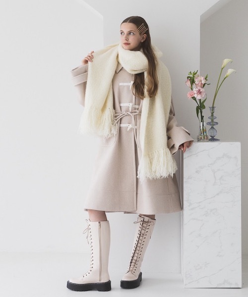 lilLilly(リルリリー)の「キャンディカラーモヘアタッチマフラー(マフラー・レディース・アイボリー/ブルー/ピンク・FREE)」の4枚目の写真