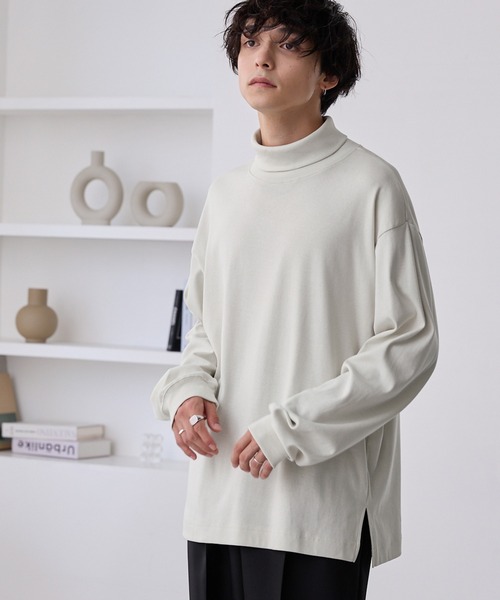 MONO-MART（モノマート）の「オーバーサイズフライスタートルネックL/Sカットソー（Tシャツ/カットソー・メンズ・チャコール/ブルー/ブラック/モカ/グレー/ホワイト/ナチュラル・L/M）」の6枚目の写真