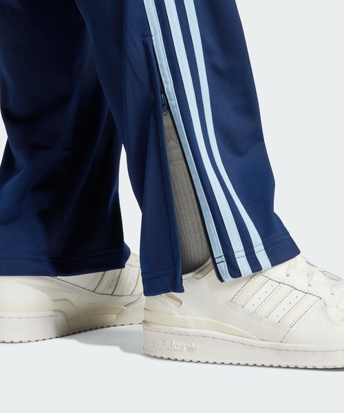 adidas(アディダス)の「adidas/アディダス ADICOLOR CLASSICS FIREBIRD TRACKPANTS トラックパンツ(その他パンツ・メンズ・ネイビー/ブラック/グリーン/インディゴブルー/ネイビー系1/ライトグレー/ライトグリーン/ブラック×ブラック/グリーン系/ブルー・S/M/L/XL)」の21枚目の写真