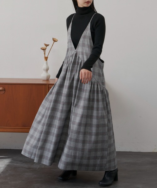 Libra Cue（リブラ キュー）の「キャミソールドレスワンピース（ワンピース・レディース・ブラック/チェック/ベージュ・FREE）」の3枚目の写真