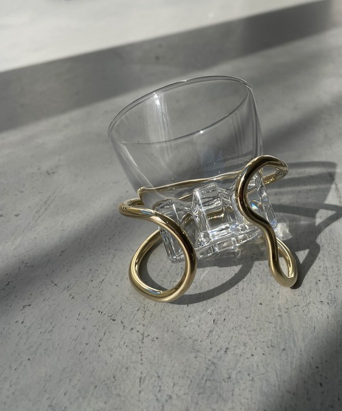 CLEIO（クレイオ）の「【cheriella】ニュアンスカーブダブルリングバングル（バングル/リストバンド・レディース・シルバー/ゴールド・FREE）」の14枚目の写真