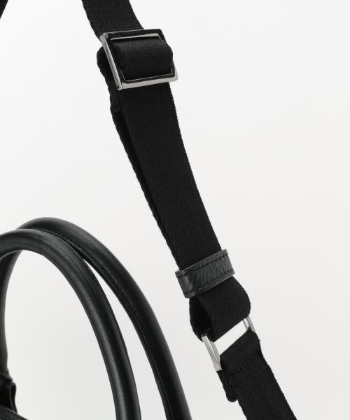 JOSEPH（ジョセフ）の「パンチングレザー2WAYトート（ショルダーバッグ・メンズ・ブラック系・F）」の7枚目の写真