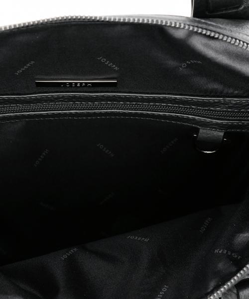 JOSEPH（ジョセフ）の「パンチングレザー2WAYトート（ショルダーバッグ・メンズ・ブラック系・F）」の15枚目の写真