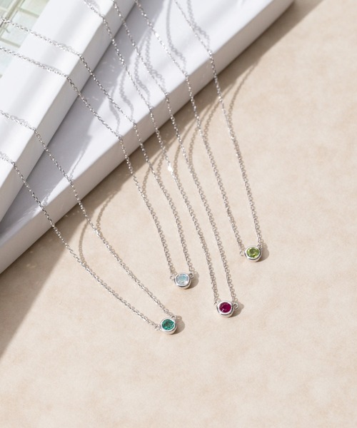 ESTELLE（エステール）の「5月誕生石 シルバー エメラルド ネックレス ESTELLE/エステール WEB限定（ネックレス・レディース・ホワイト・40cm）」の8枚目の写真