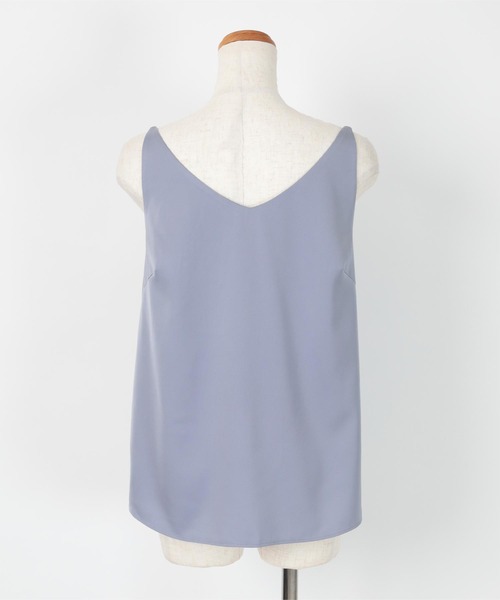 UR'S（ユアーズ）の「Vネックサテンキャミソール（キャミソール・レディース・ブルー/ベージュ/ネイビー・S/M/L）」の10枚目の写真