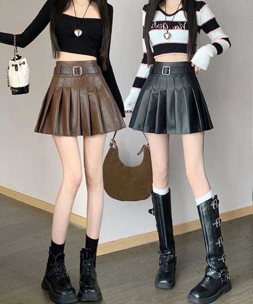 gossip！ロサンゼルス（ゴシップロサンゼルス）の「ベルト付き プリーツミニ合成皮革スカート（スカート・レディース・ブラック/ブラウン・M/L/S）」の5枚目の写真