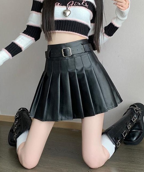 gossip！ロサンゼルス（ゴシップロサンゼルス）の「ベルト付き プリーツミニ合成皮革スカート（スカート・レディース・ブラック/ブラウン・M/L/S）」の8枚目の写真