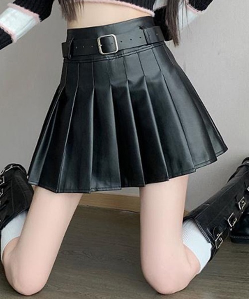 gossip！ロサンゼルス（ゴシップロサンゼルス）の「ベルト付き プリーツミニ合成皮革スカート（スカート・レディース・ブラック/ブラウン・M/L/S）」の11枚目の写真