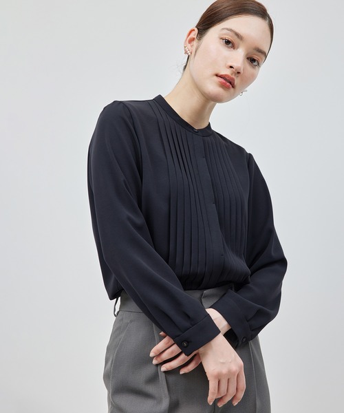 ROPE'（ロペ）の「トリアセテート フロントタックブラウス【セレモニー/通勤対応】【洗える】（シャツ/ブラウス・レディース・ホワイト/ネイビー・FREE）」の2枚目の写真