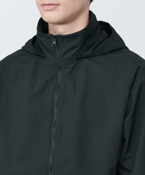 無印良品(ムジルシリョウヒン)の「〔MUJI WALKER〕紳士 撥水ナイロンウィンドブレーカー(その他アウター・メンズ・ライトグリーン/ブラック/ブルー/ベージュ系1・XL/L/M/S/XS)」の19枚目の写真