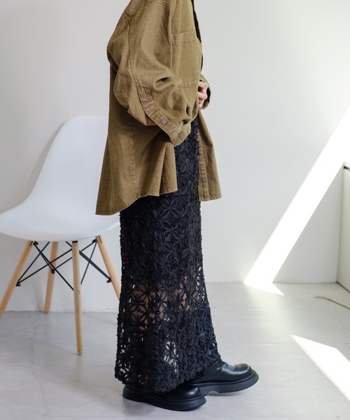 Kastane（カスタネ）の「【WEB限定/ウエストゴム/ペチコート付き】フラワーシアースカート（スカート・レディース・ブラック/アイボリー・FREE）」の18枚目の写真