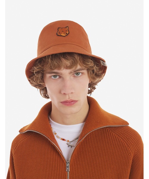Maison Kitsune(メゾンキツネ)の「BOLD FOX HEAD BUCKET HAT(ハット・メンズ・ブラウン系その他・M/L/XS/S)」の5枚目の写真