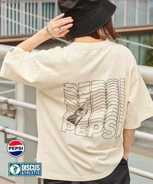 PEPSI（ペプシ）の「【DISCUS ATHLETIC×PEPSI】コラボ ヴィンテージライクプリントデザイン ロゴ刺繍 オーバーサイズ半袖Tシャツ（Tシャツ/カットソー・メンズ・アイボリー系/ホワイト系3/ホワイト系1/ホワイト系2/アイボリー系2/アイボリー系3/ホワイト/アイボリー系1・M/L）」の5枚目の写真