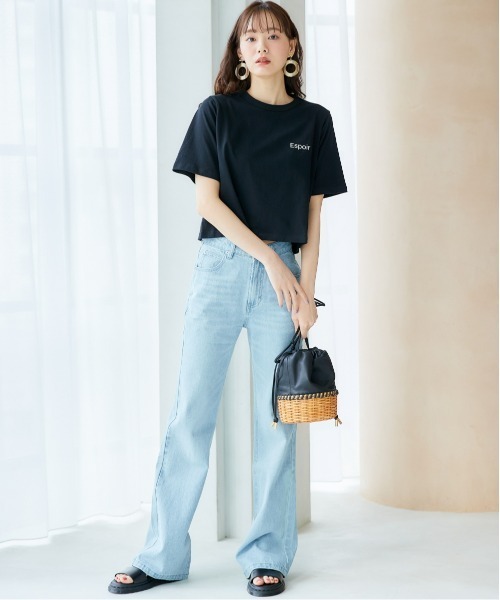 miclat（ミクラ）の「大きいサイズ　クロップドコンパクトロゴＴシャツ　miclat（Tシャツ/カットソー・レディース・ブラック/ホワイト・L/5L/4L/3L/LL）」の9枚目の写真