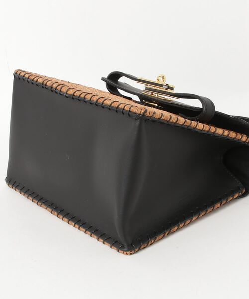 The Bagmati（ザバグマティ）の「BAGMATI LEATHER COMBINATION 2WAY SHOULDER BAG バグマティ レザー使い かごバッグ　ショルダー（ショルダーバッグ・レディース・ブラック・FREE）」の2枚目の写真