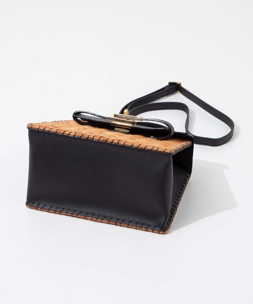 The Bagmati（ザバグマティ）の「BAGMATI LEATHER COMBINATION 2WAY SHOULDER BAG バグマティ レザー使い かごバッグ　ショルダー（ショルダーバッグ・レディース・ブラック・FREE）」の6枚目の写真
