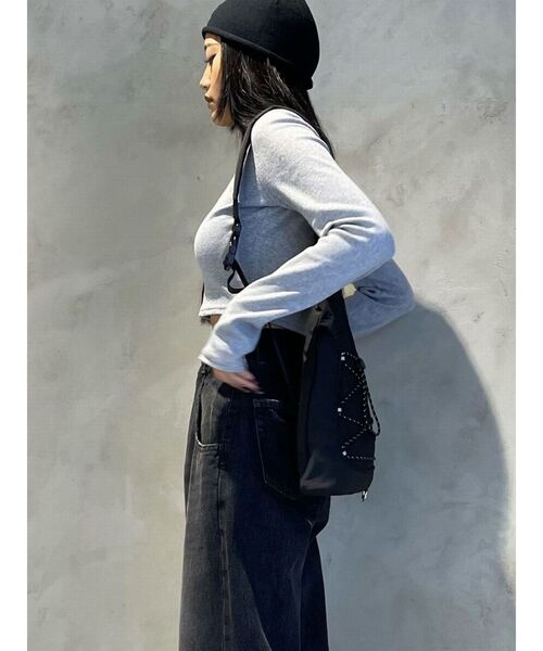 EMODA（エモダ）の「ナイロンショルダーミニバッグ（ショルダーバッグ・レディース・ブラック/グレー・FREE）」の7枚目の写真