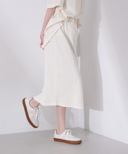 AVIREX（アヴィレックス）の「《直営店限定》FADE WASH WAFFLE DOCKNG SKIRT/フェイドウォッシュ ワッフルドッキングスカート（スカート・レディース・ブラック/サックスブルー/アイボリー・FREE）」の17枚目の写真