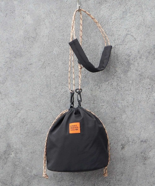 KRIFF MAYER（クリフメイヤー）の「巾着 ミニ ショルダーバッグ（ショルダーバッグ・メンズ・ブラック・FREE）」の2枚目の写真