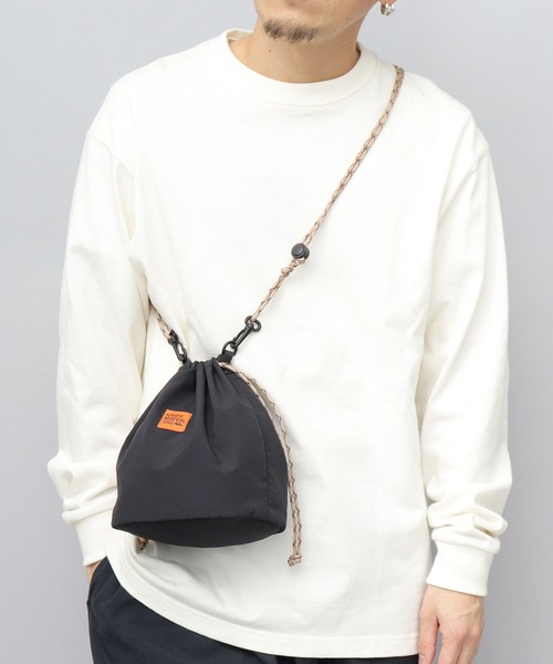 KRIFF MAYER（クリフメイヤー）の「巾着 ミニ ショルダーバッグ（ショルダーバッグ・メンズ・ブラック・FREE）」の3枚目の写真