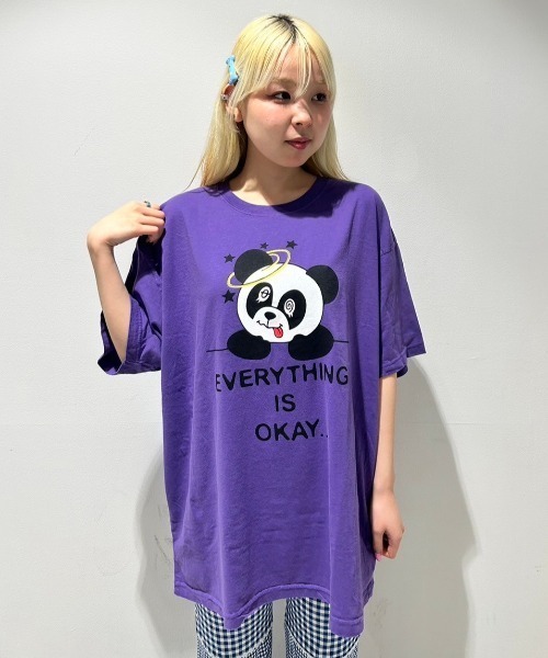 Candy Stripper(キャンディストリッパー)の「EVERYTHING IS OKAY BIG Tシャツ(Tシャツ/カットソー・レディース・ブラック/オフホワイト/パープル・2)」の10枚目の写真