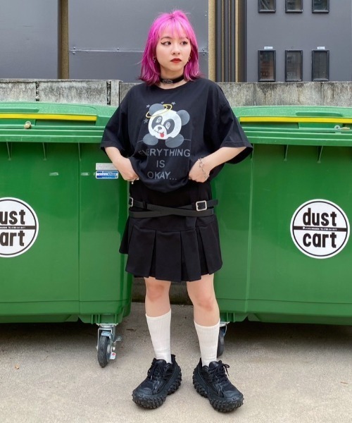 Candy Stripper(キャンディストリッパー)の「EVERYTHING IS OKAY BIG Tシャツ(Tシャツ/カットソー・レディース・ブラック/オフホワイト/パープル・2)」の14枚目の写真