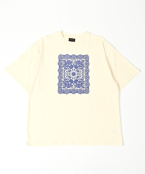BIG FIELD(ビッグフィールド)の「レースプリントTシャツ/おとな(Tシャツ/カットソー・レディース・チャコール/レッド/オフホワイト・160cm)」の2枚目の写真