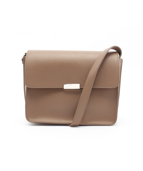 koe(コエ)の「スクエアショルダー(ショルダーバッグ・レディース・ベージュ/レッド/グリーン・FREE)」の2枚目の写真