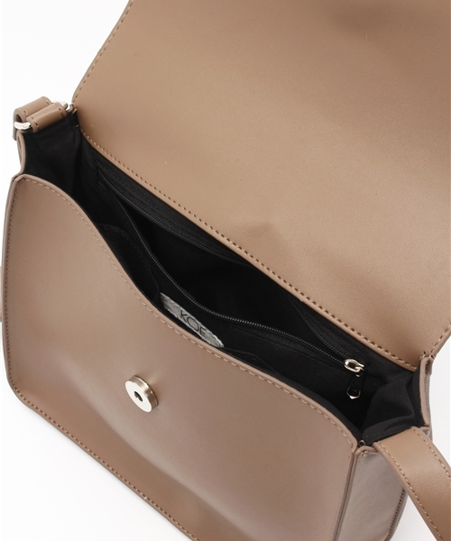 koe(コエ)の「スクエアショルダー(ショルダーバッグ・レディース・ベージュ/レッド/グリーン・FREE)」の8枚目の写真