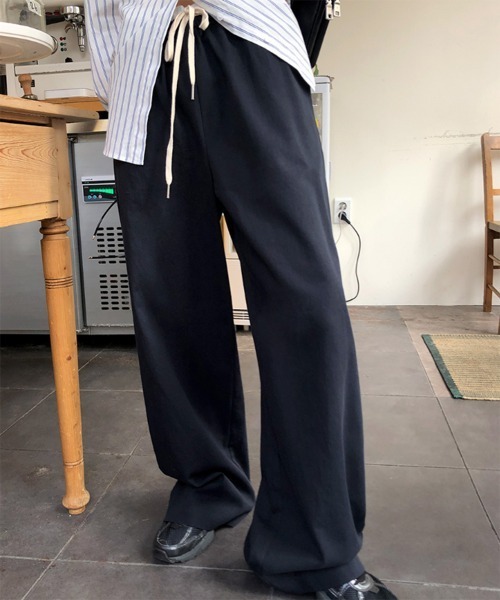 by muni:r（バイ ムニール）の「【お気に入り登録数1.5万突破！】ダブルウエストイージーパンツ（スウェットパンツ・レディース・ブラック/ブラック×ホワイト・FREE）」の20枚目の写真