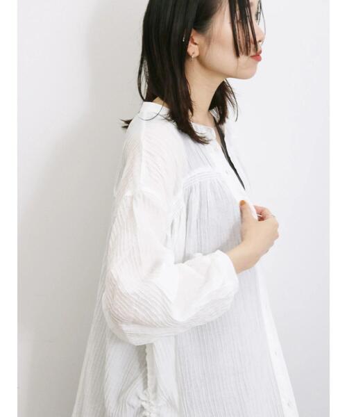 Samansa Mos2 blue（サマンサモスモスブルー）の「裾ドロストギャザーチュニック（シャツ/ブラウス・レディース・ブラック/オフホワイト/オレンジ・F）」の8枚目の写真