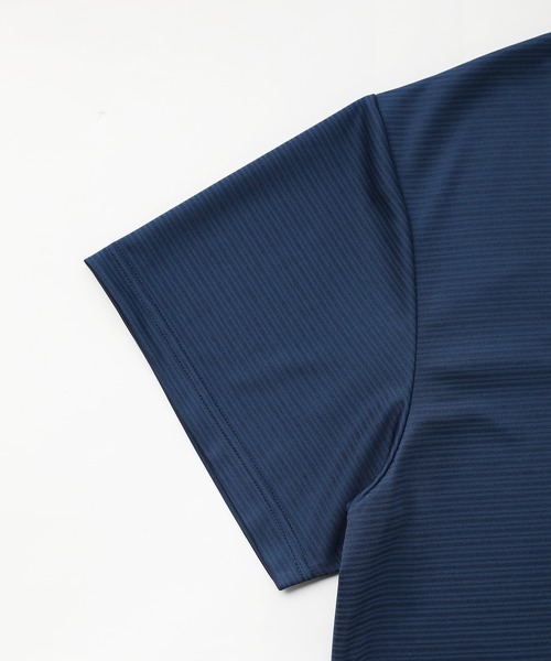 The unormwind（ザアンノームワインド）の「シティフットボールユニフォーム裾ドローコードダブル胸刺繍ロゴ半袖VネックTシャツ（Tシャツ/カットソー・メンズ・ブラック/ホワイト/ネイビー・S/M/L/XL）」の14枚目の写真