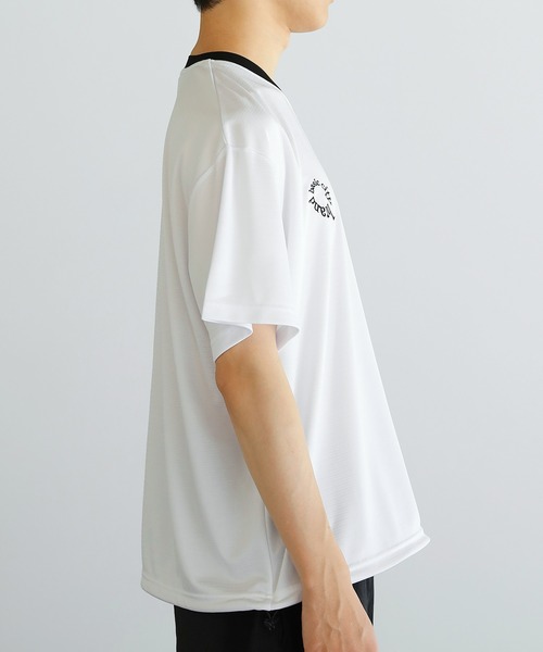 The unormwind（ザアンノームワインド）の「シティフットボールユニフォーム裾ドローコードダブル胸刺繍ロゴ半袖VネックTシャツ（Tシャツ/カットソー・メンズ・ブラック/ホワイト/ネイビー・S/M/L/XL）」の20枚目の写真