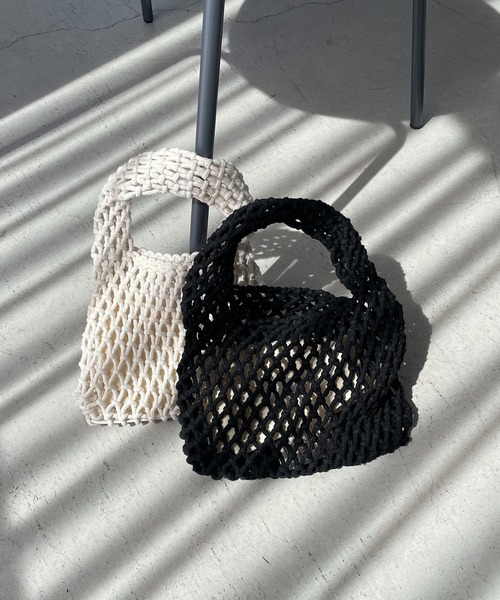 CAPRICIEUX LE'MAGE(カプリシューレマージュ)の「メッシュミニバッグ(ハンドバッグ・レディース・ホワイト/ブラック・FREE)」の1枚目の写真